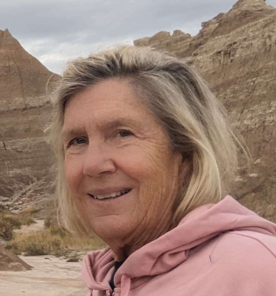 Lindsay Ahlgren - Education & Operations